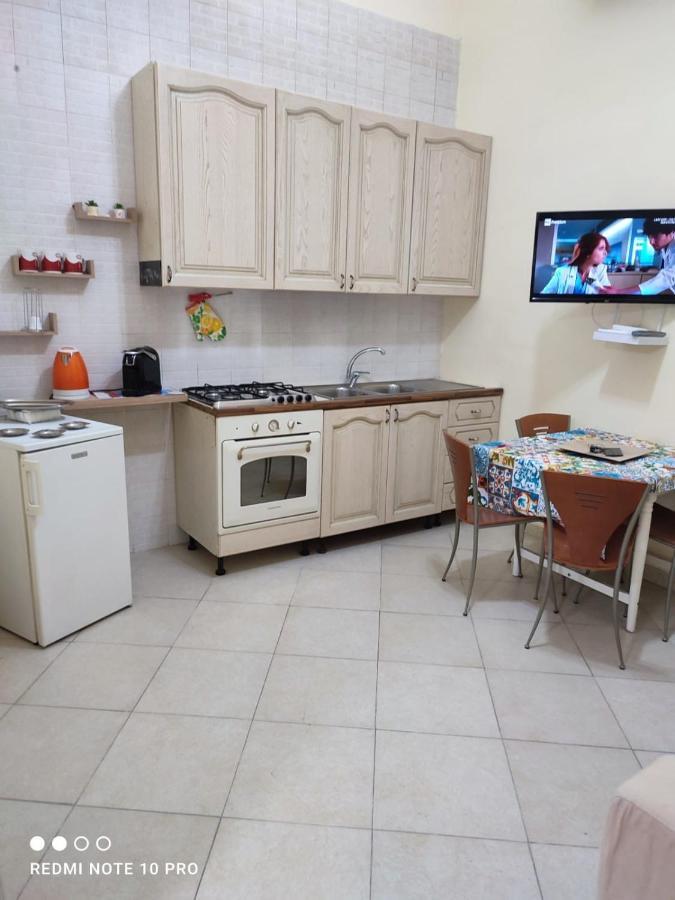 D&M21 Bed & Breakfast เนเปิลส์ ภายนอก รูปภาพ