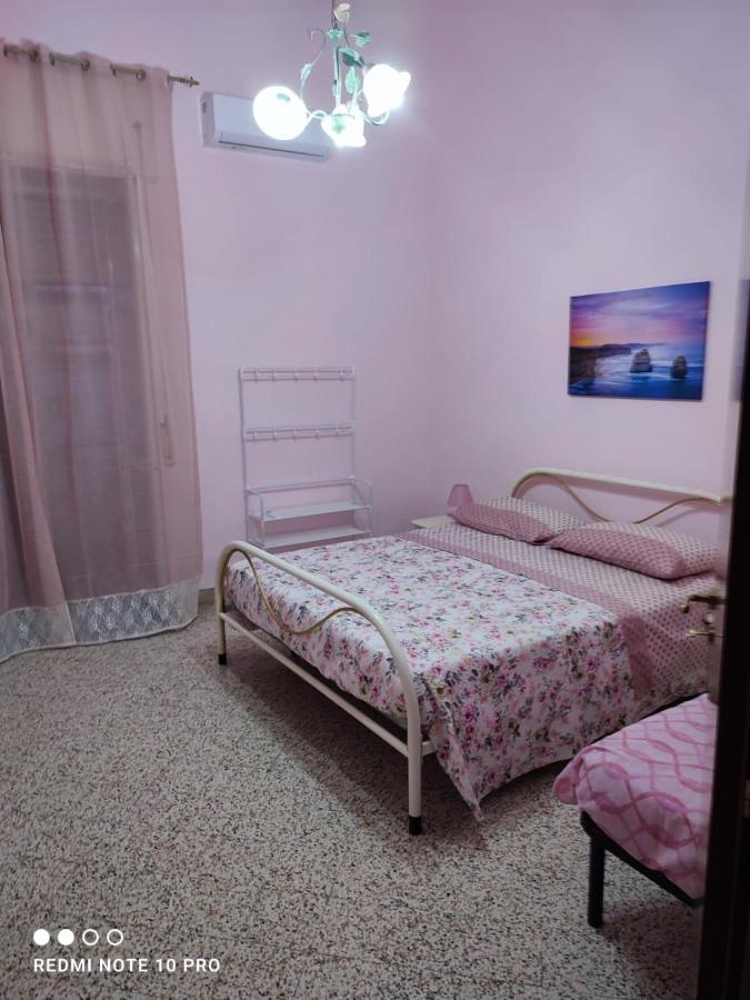 D&M21 Bed & Breakfast เนเปิลส์ ภายนอก รูปภาพ