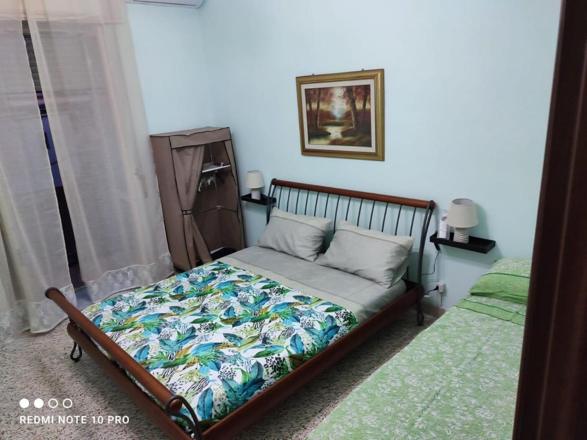 D&M21 Bed & Breakfast เนเปิลส์ ภายนอก รูปภาพ