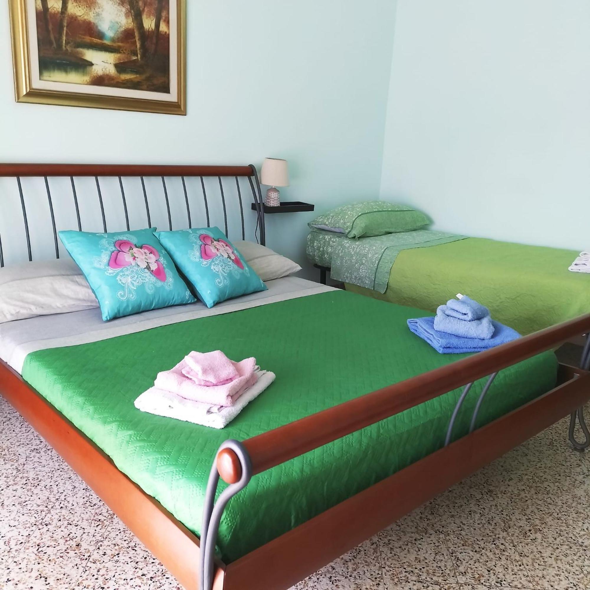 D&M21 Bed & Breakfast เนเปิลส์ ภายนอก รูปภาพ
